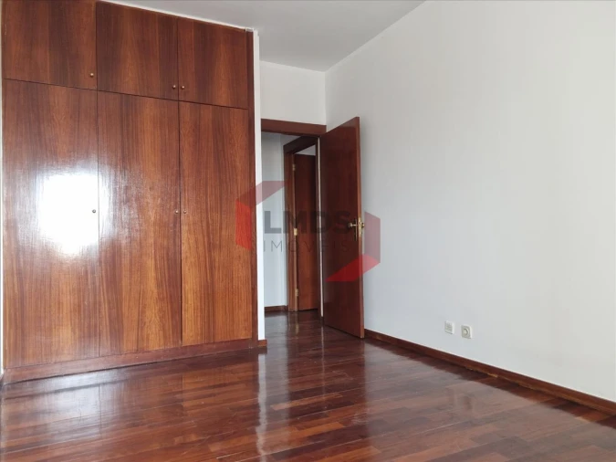 Apartamento T2 para Venda em Rio Tinto Foto 10