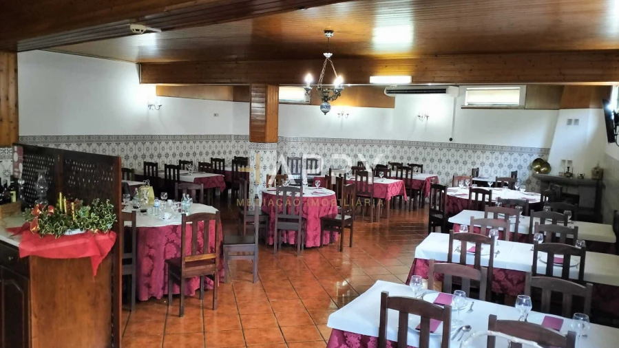 Prédio para Venda em Ervedosa do Douro Foto 3