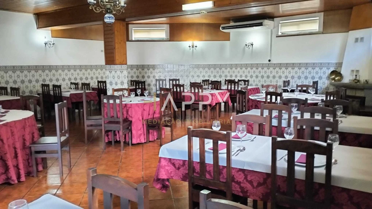 Prédio para Venda em Ervedosa do Douro Foto 4