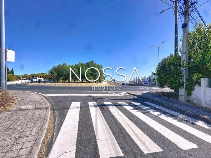 Terreno para Venda em Santa Iria de Azoia, São João da Talha e Bobadela Foto 3