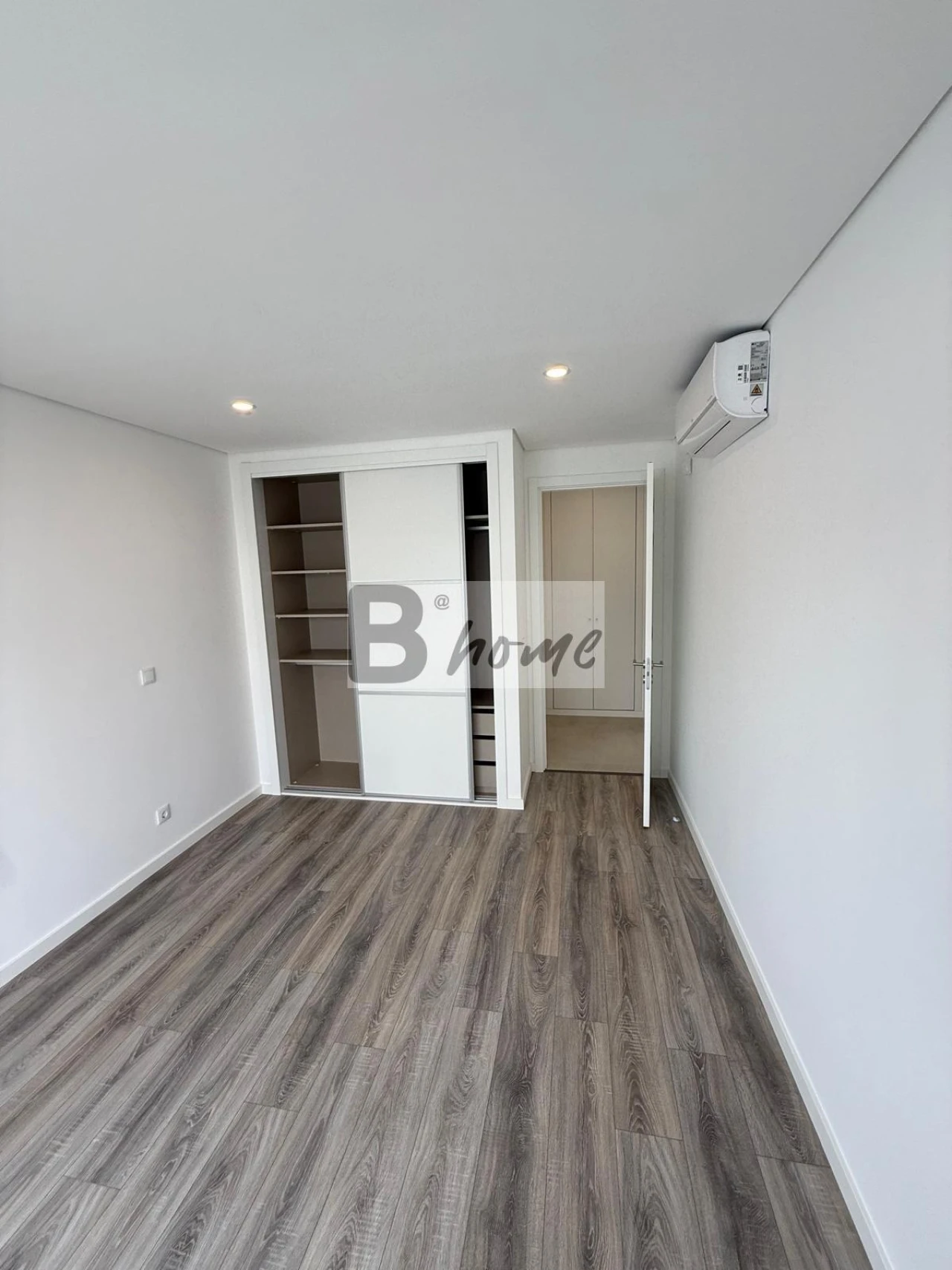 Moradia T4 para Venda em Charneca de Caparica e Sobreda Foto 7