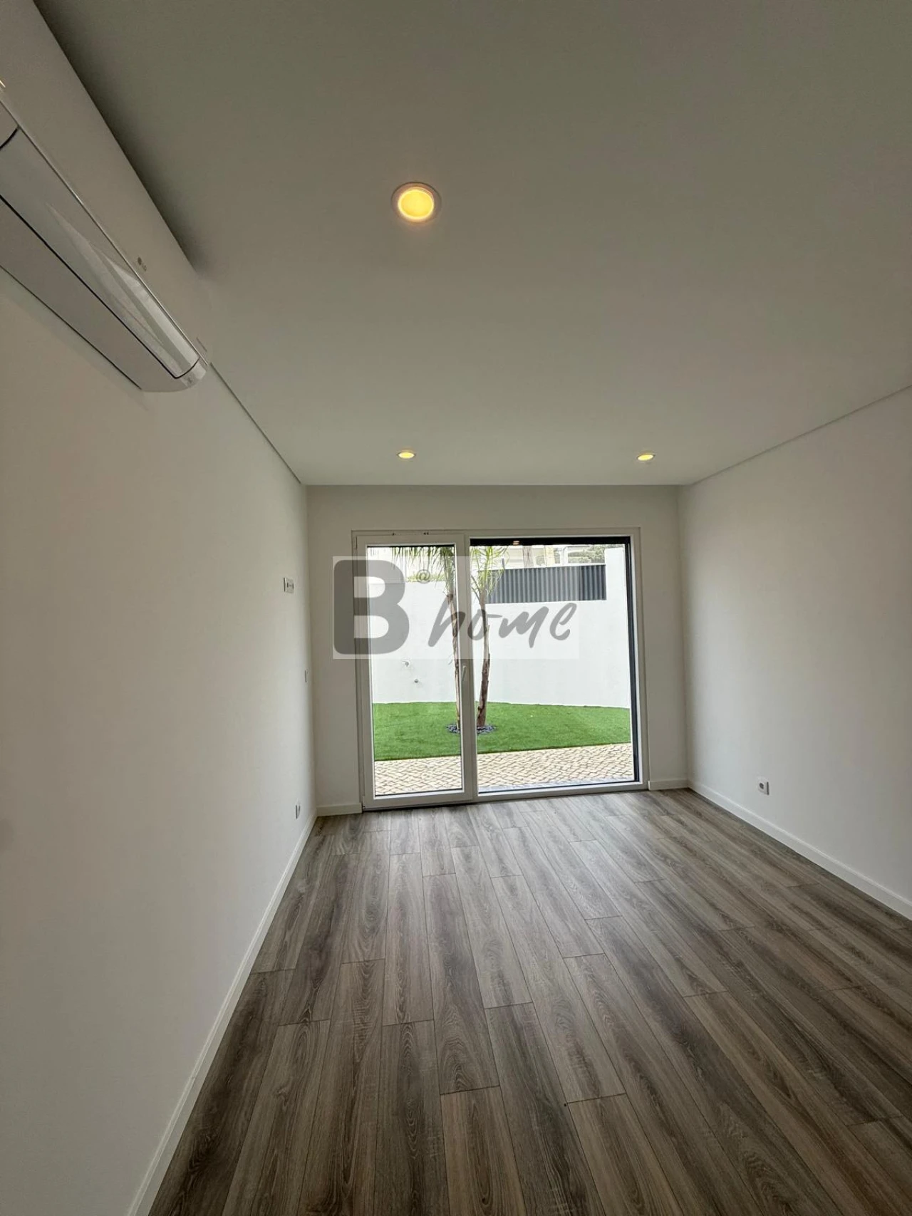 Moradia T4 para Venda em Charneca de Caparica e Sobreda Foto 6