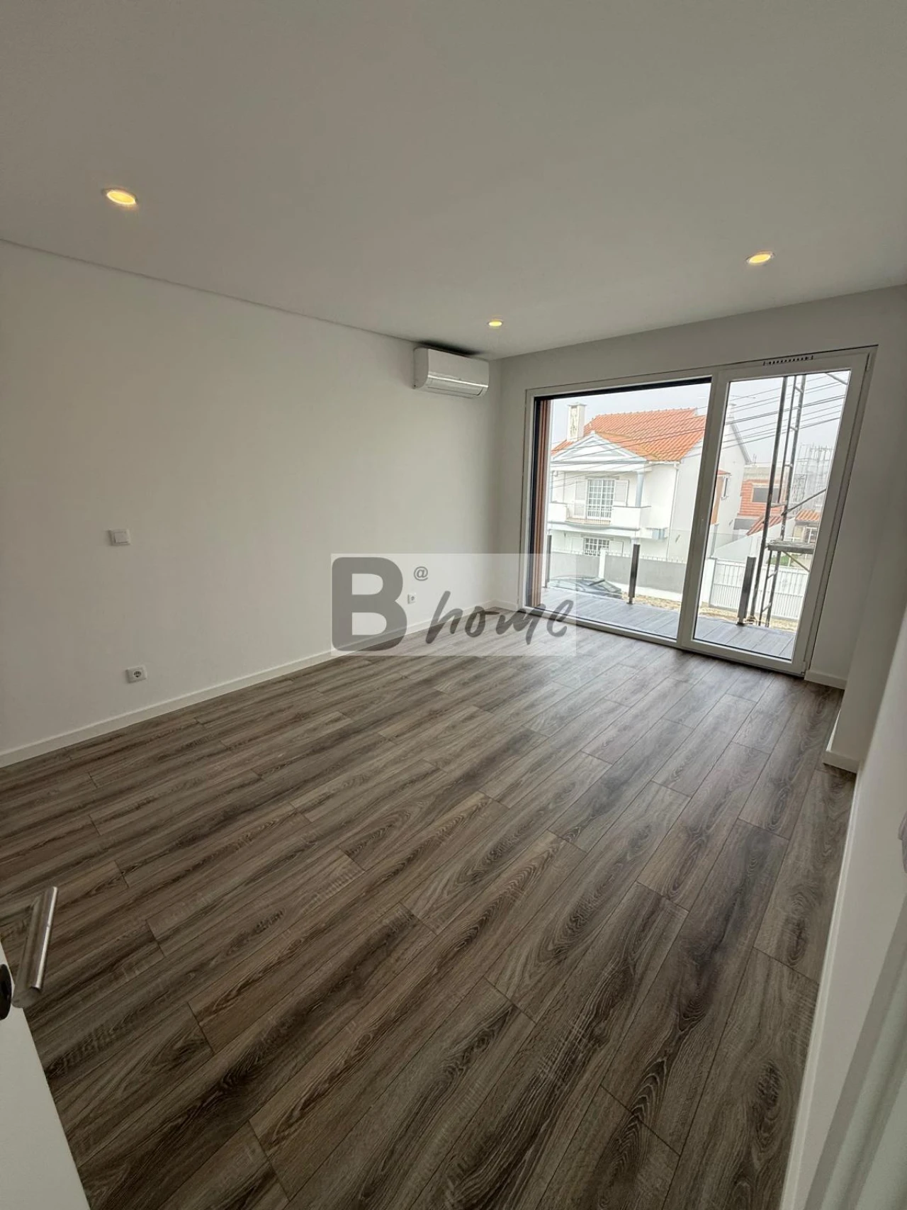 Moradia T4 para Venda em Charneca de Caparica e Sobreda Foto 13