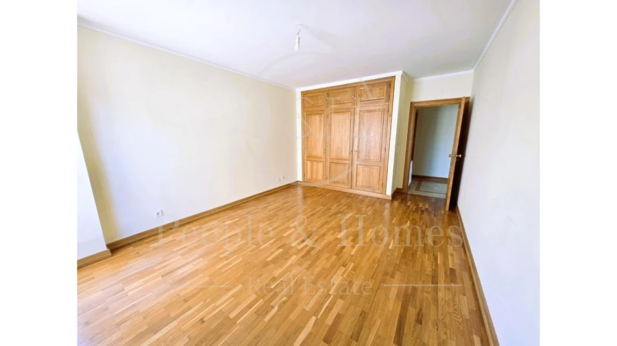 Apartamento T4 para Venda em Cascais e Estoril Foto 27