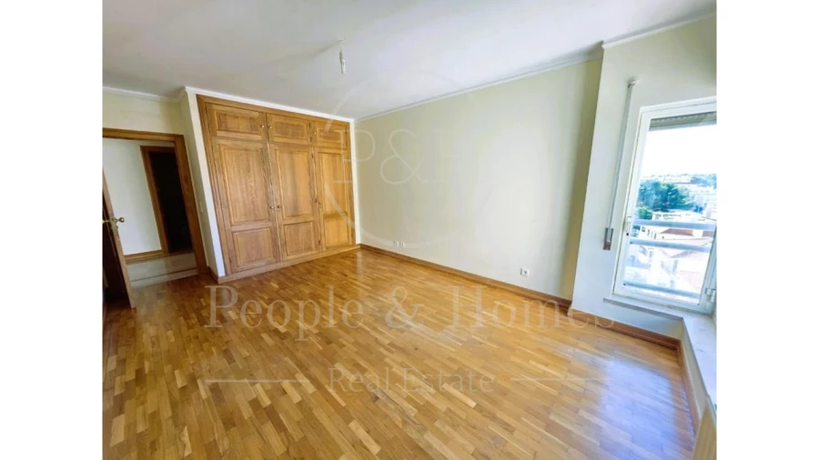 Apartamento T4 para Venda em Cascais e Estoril Foto 25