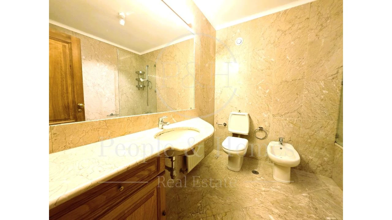 Apartamento T4 para Venda em Cascais e Estoril Foto 37