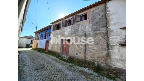 Moradia T3 para Venda em Sonim e Barreiros