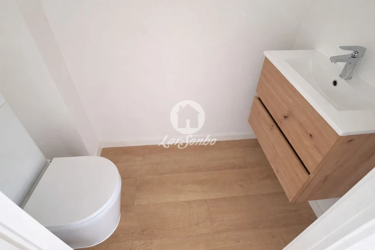 Moradia T2 para Venda em Lijo Foto 5