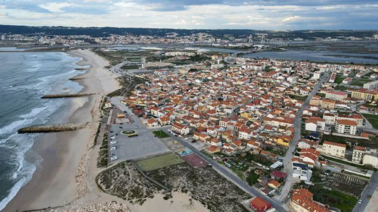 Moradia T2 para Venda em São Pedro Foto 11