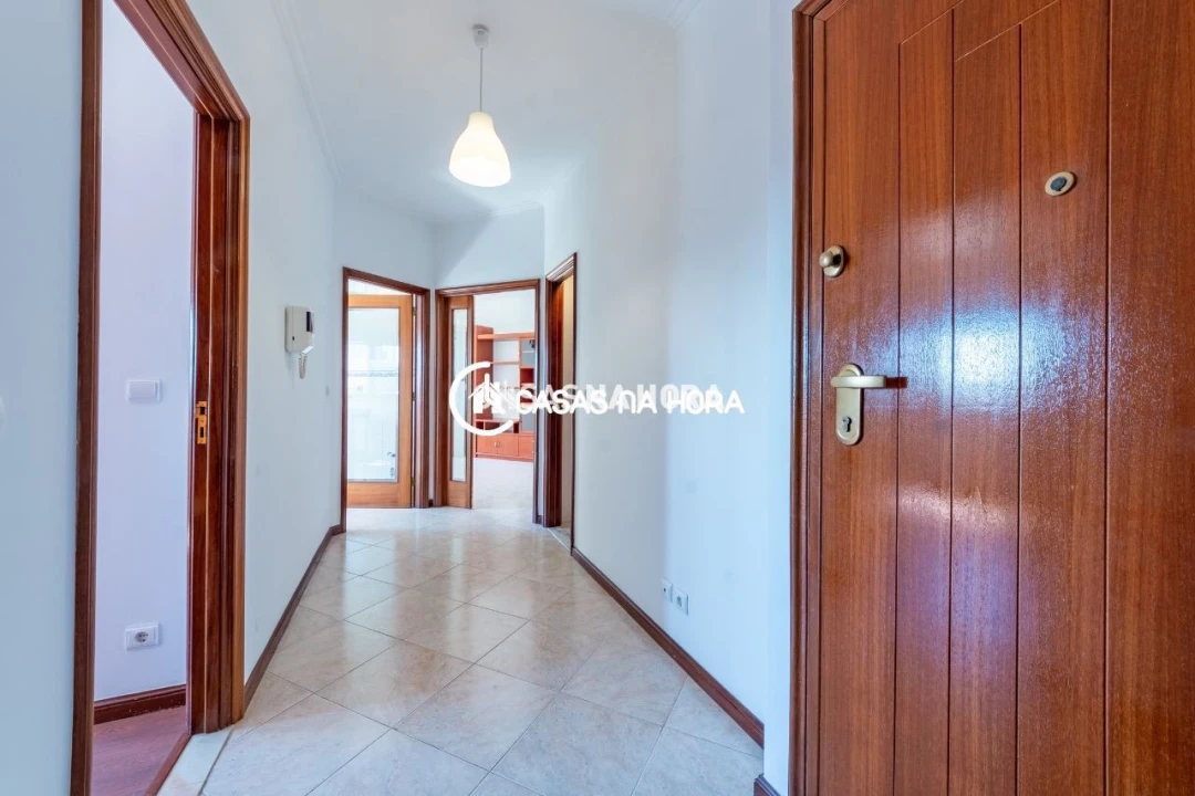 Apartamento T1 para Arrendamento em Canidelo Foto 5