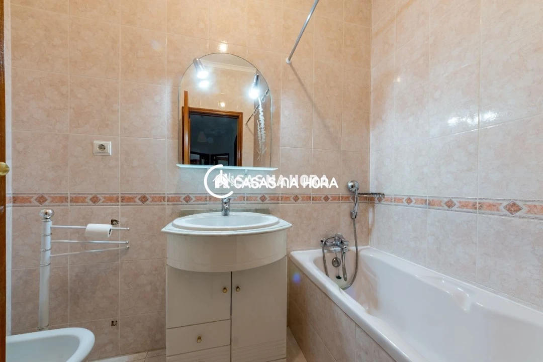 Apartamento T1 para Arrendamento em Canidelo Foto 9