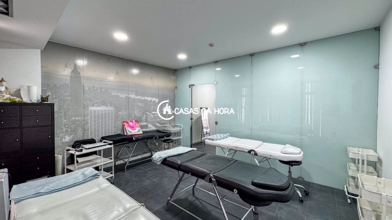 Loja para Arrendamento em Arcozelo Foto 4