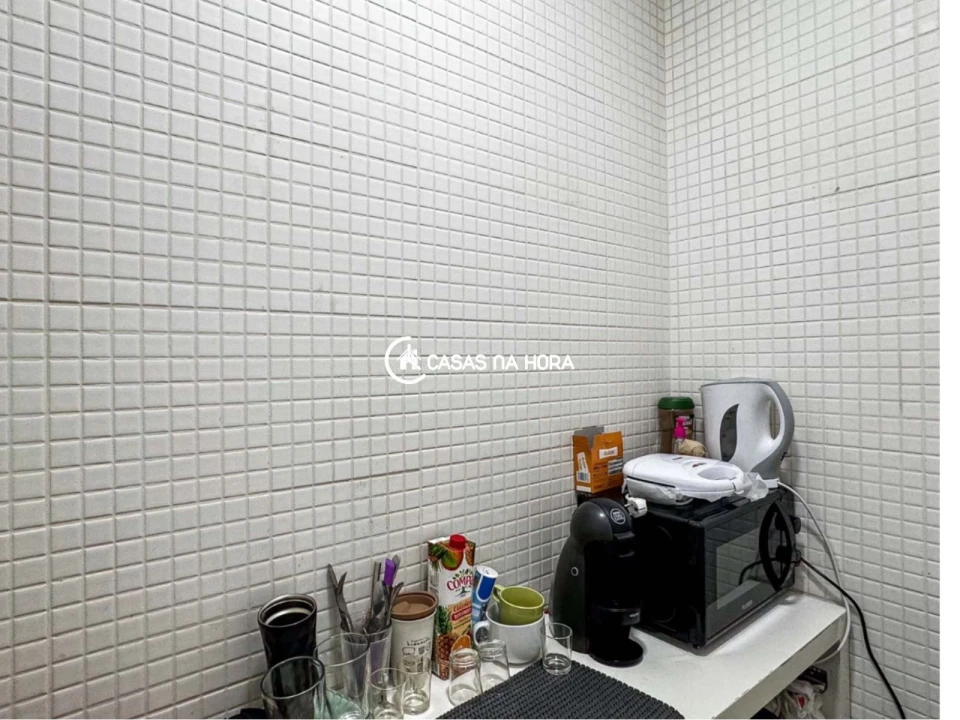 Loja para Arrendamento em Arcozelo Foto 22