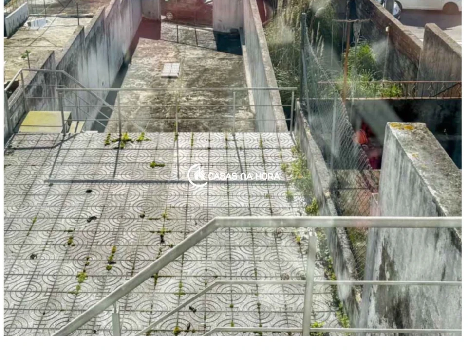 Loja para Arrendamento em Arcozelo Foto 23