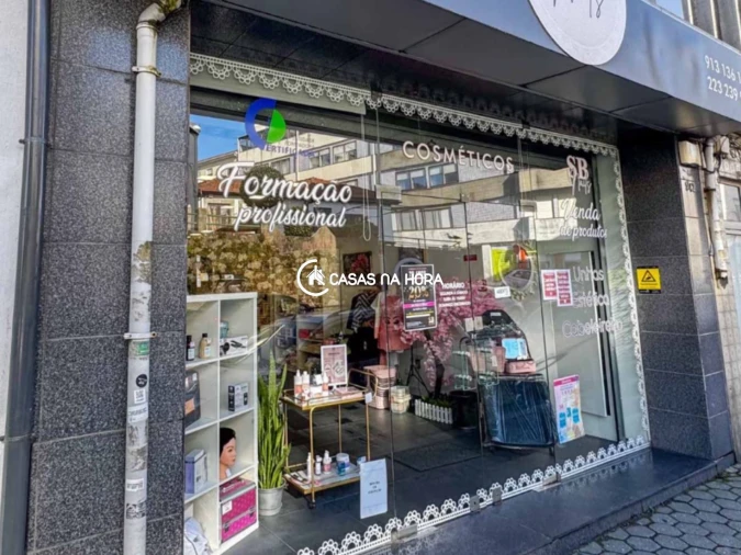 Loja para Arrendamento em Arcozelo Foto 20