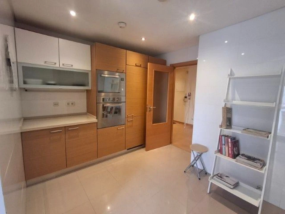 Apartamento T1 para Arrendamento em Lumiar Foto 19