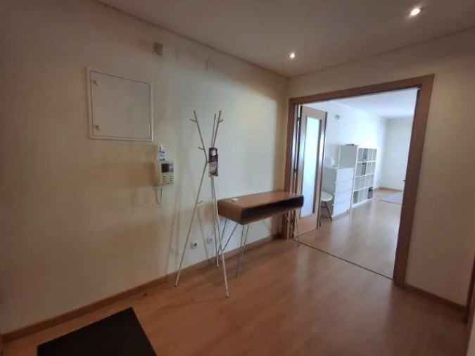 Apartamento T1 para Arrendamento em Lumiar Foto 8