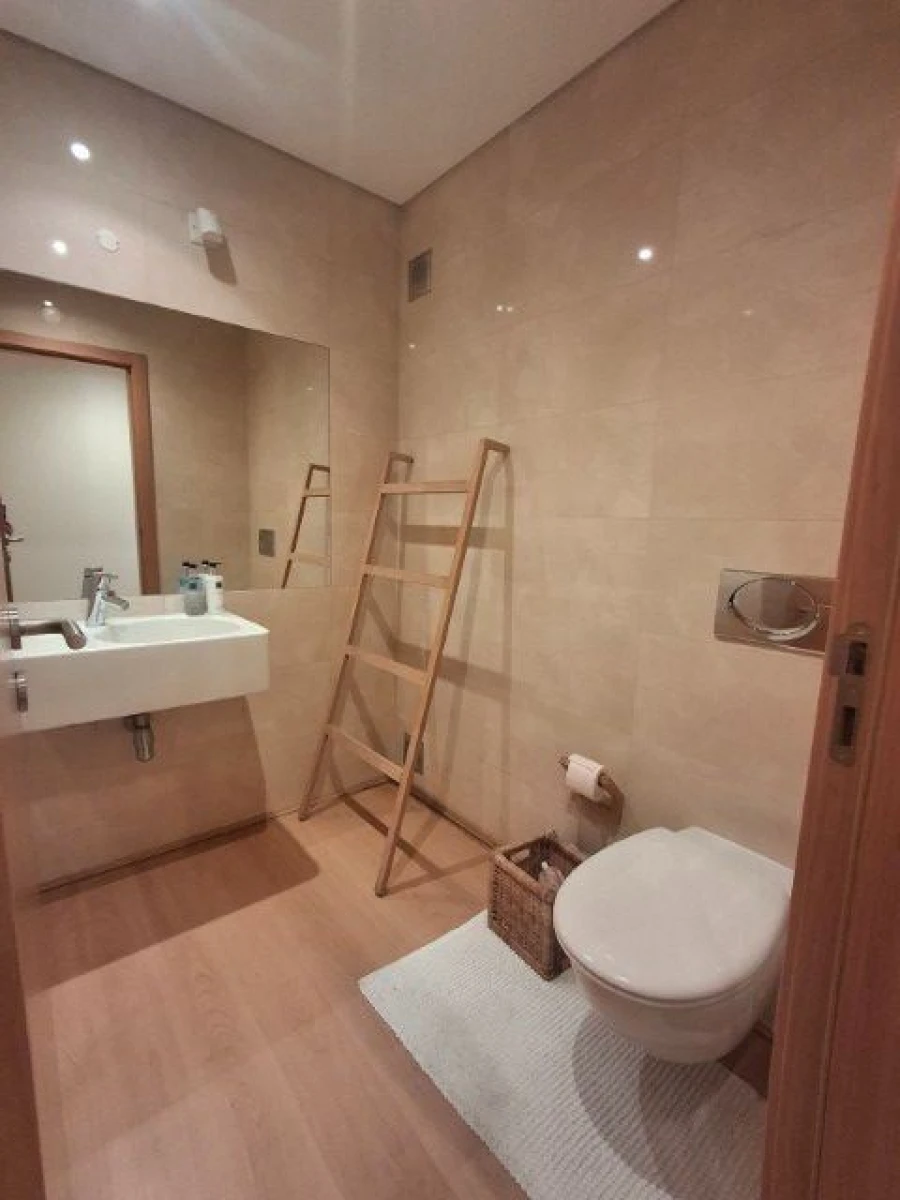 Apartamento T1 para Arrendamento em Lumiar Foto 16