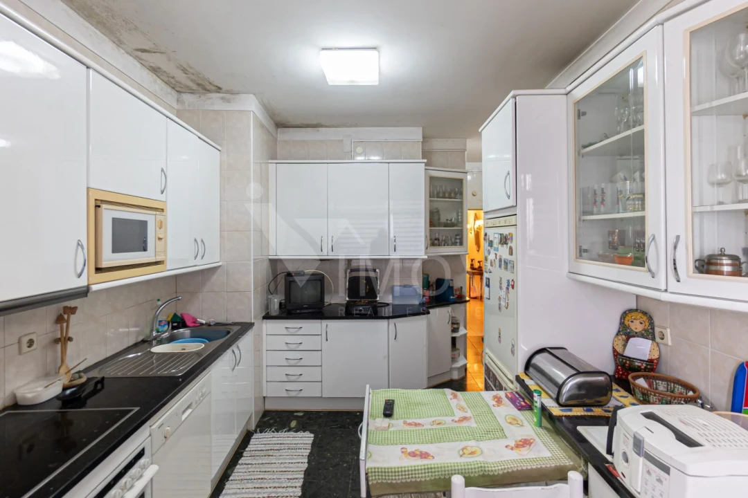 Apartamento T4 para Venda em Lordelo do Ouro e Massarelos Foto 9