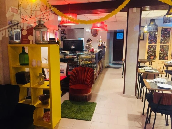 Loja para Arrendamento em Santo António Foto 4