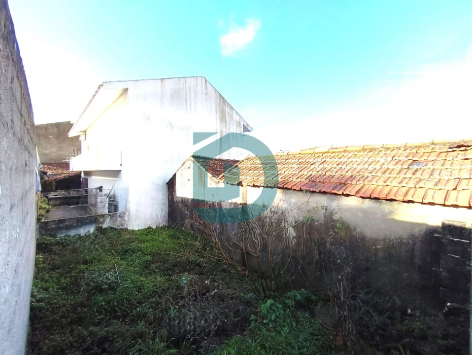 Moradia T2 para Venda em Arvore Foto 2