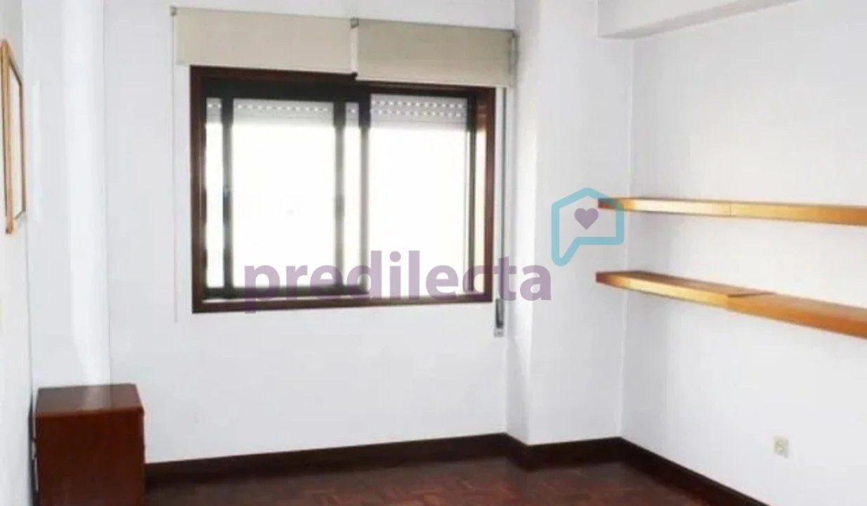 Apartamento T2 para Arrendamento em Paranhos Foto 7