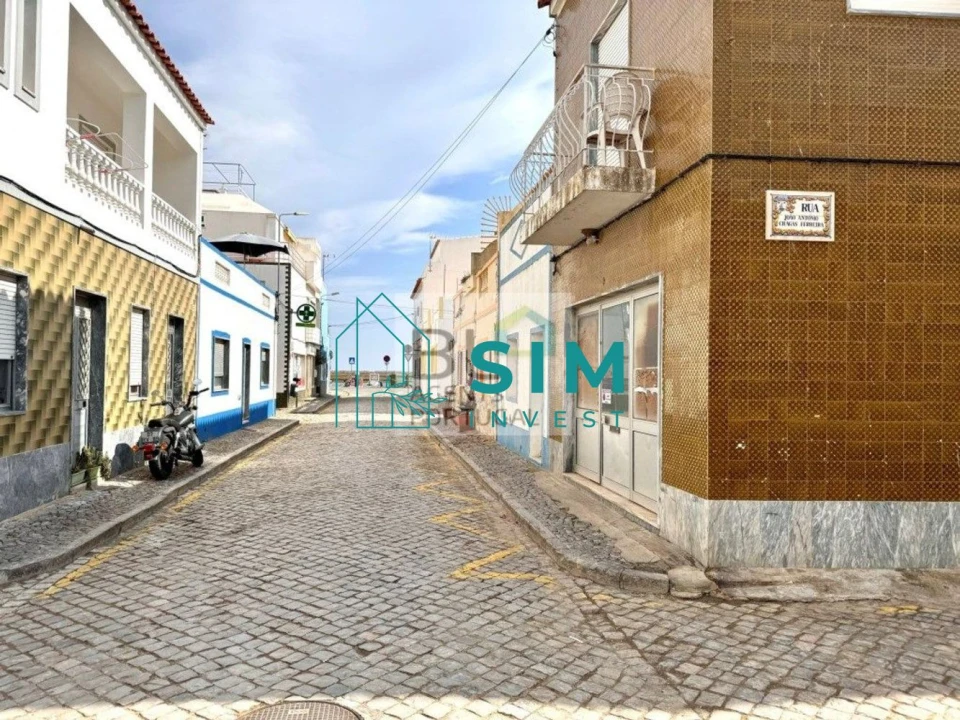 Moradia T2 para Venda em Santa Luzia Foto 2