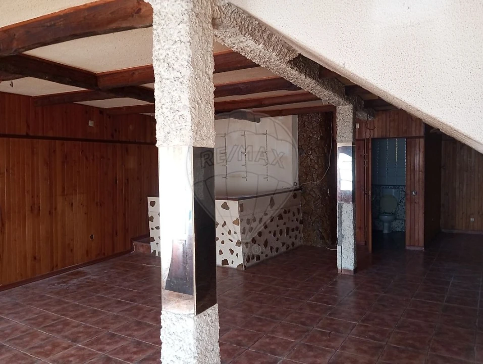 Moradia T3 para Venda em Rio de Couros e Casal dos Bernardos Foto 6