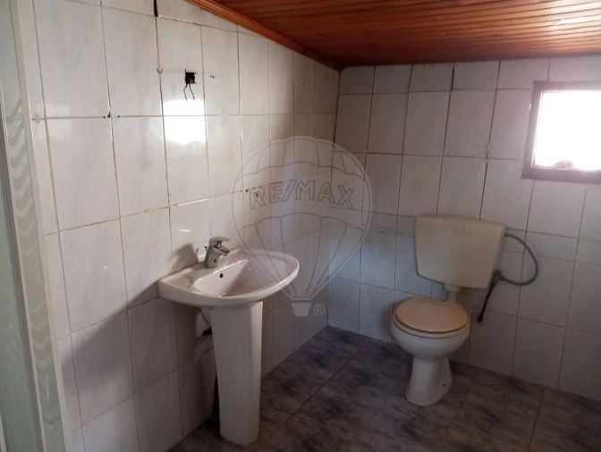 Moradia T3 para Venda em Rio de Couros e Casal dos Bernardos Foto 45