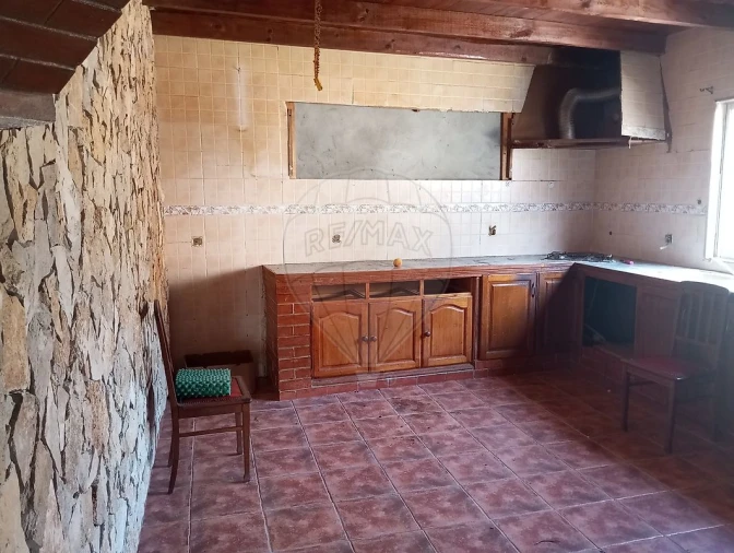 Moradia T3 para Venda em Rio de Couros e Casal dos Bernardos Foto 19