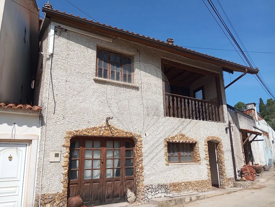 Moradia T3 para Venda em Rio de Couros e Casal dos Bernardos Foto 1