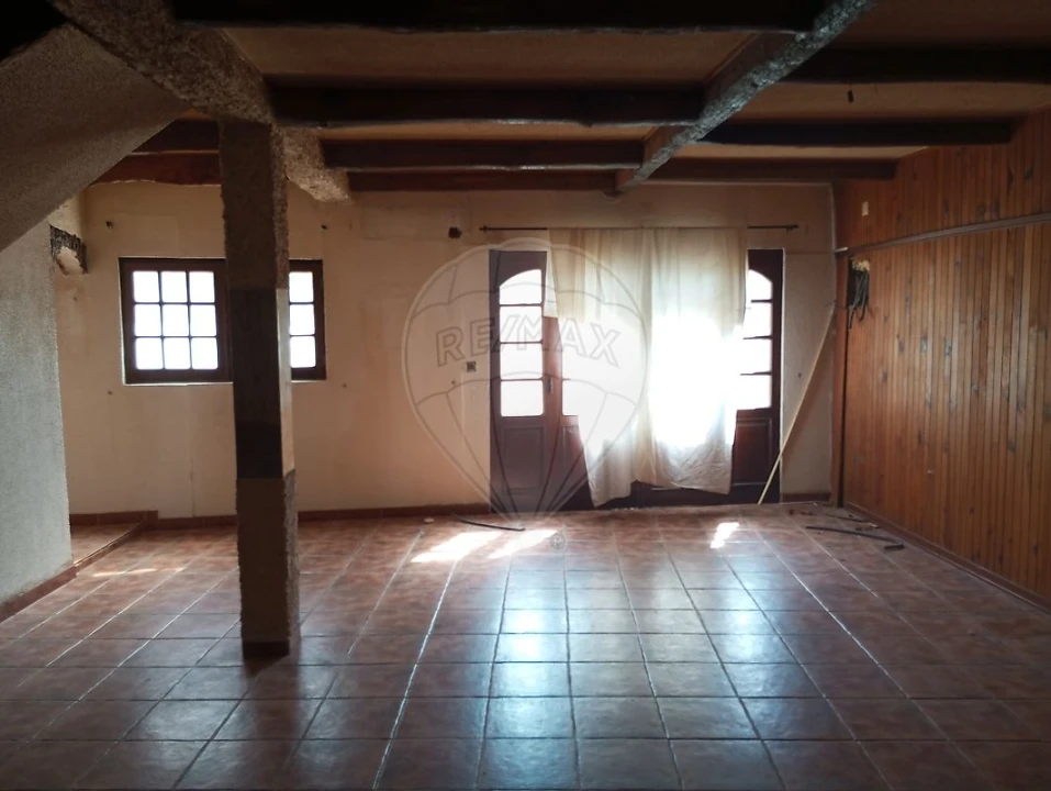 Moradia T3 para Venda em Rio de Couros e Casal dos Bernardos Foto 11