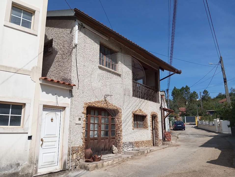 Moradia T3 para Venda em Rio de Couros e Casal dos Bernardos Foto 3