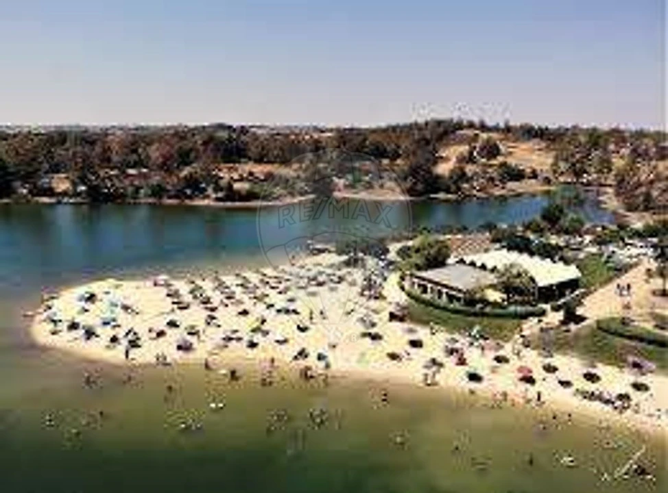 Moradia T2 para Venda em Corte do Pinto Foto 31