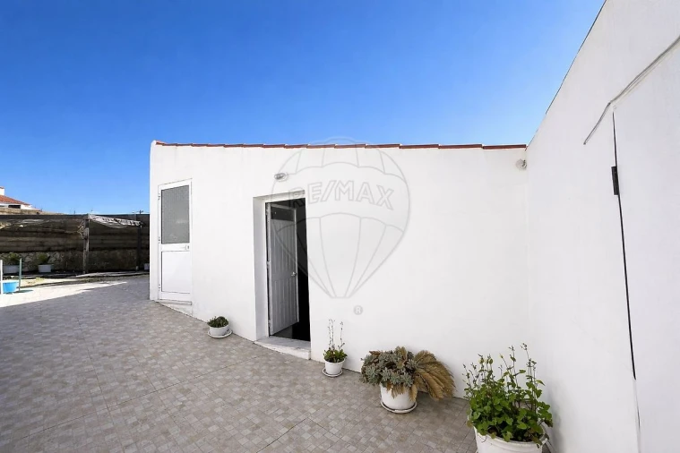 Moradia T2 para Venda em Corte do Pinto Foto 1