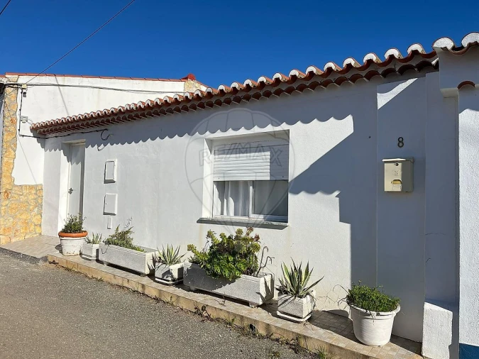 Moradia T2 para Venda em Corte do Pinto Foto 7