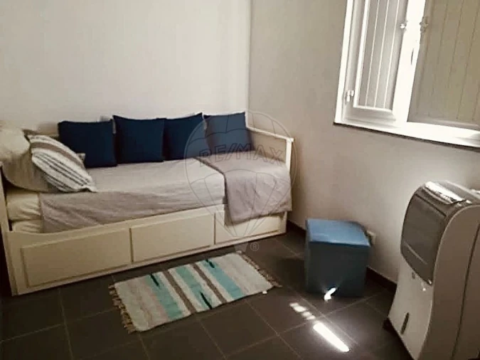 Moradia T2 para Venda em Corte do Pinto Foto 18