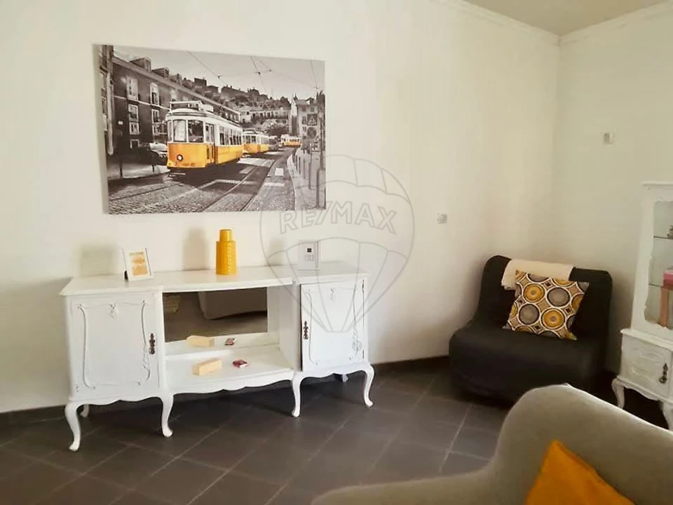 Moradia T2 para Venda em Corte do Pinto Foto 4