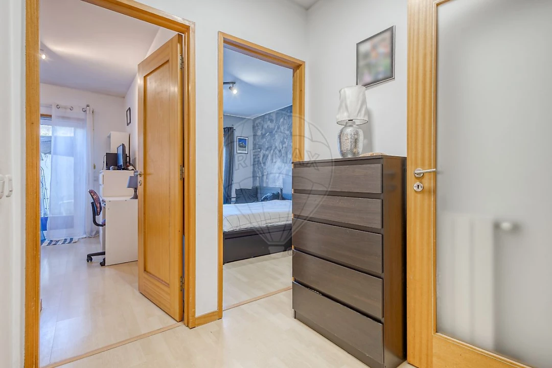 Apartamento T3 para Venda em Vilar de Andorinho Foto 10