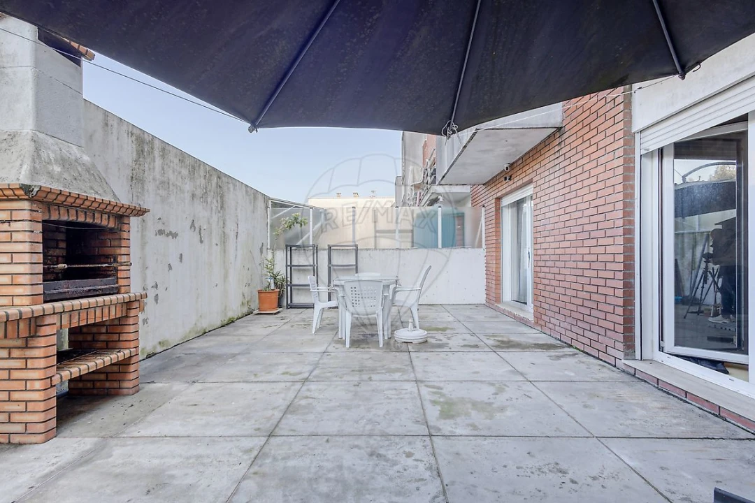 Apartamento T3 para Venda em Vilar de Andorinho Foto 21