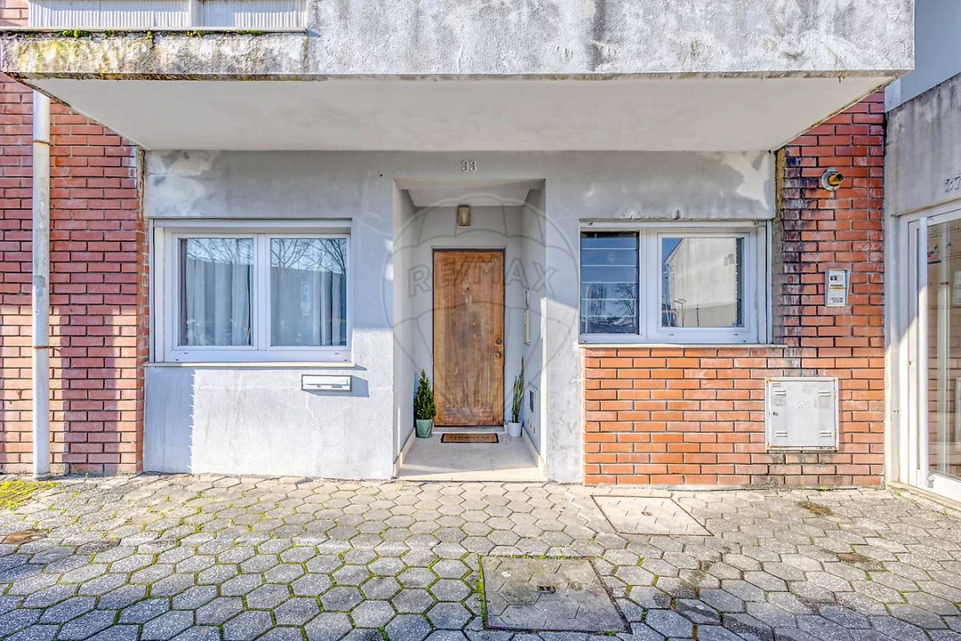 Apartamento T3 para Venda em Vilar de Andorinho Foto 24