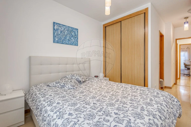 Apartamento T3 para Venda em Vilar de Andorinho Foto 12