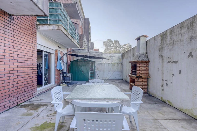 Apartamento T3 para Venda em Vilar de Andorinho Foto 20