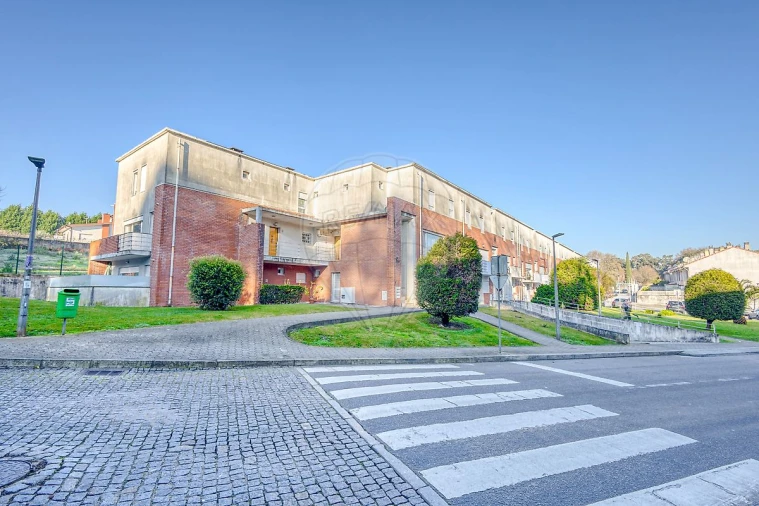 Apartamento T3 para Venda em Vilar de Andorinho Foto 2