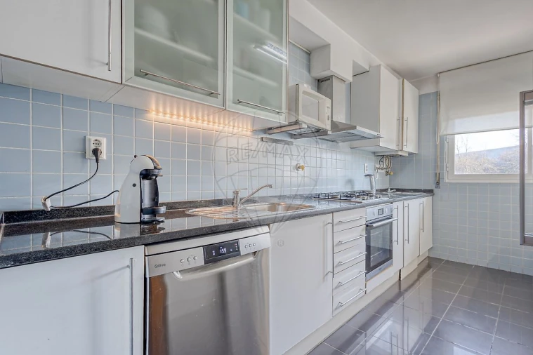 Apartamento T3 para Venda em Vilar de Andorinho Foto 8