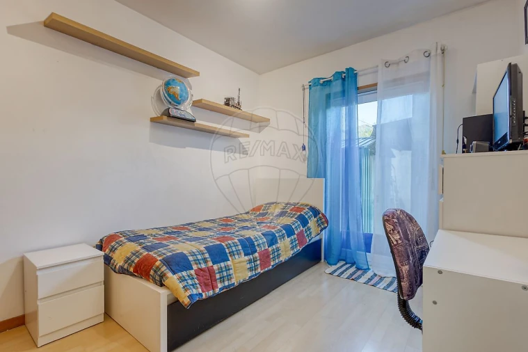 Apartamento T3 para Venda em Vilar de Andorinho Foto 17
