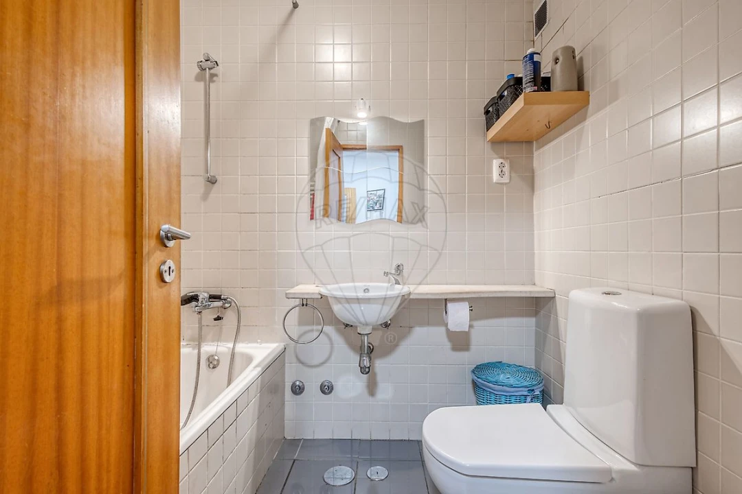 Apartamento T3 para Venda em Vilar de Andorinho Foto 19