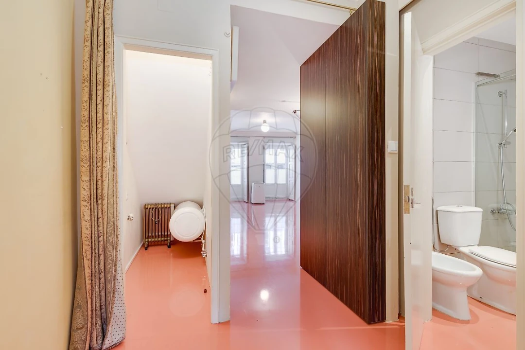 Apartamento T1 para Arrendamento em Misericórdia Foto 10