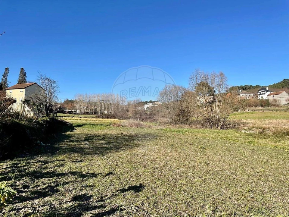 Moradia T2 para Venda em Ferreira de Aves Foto 5