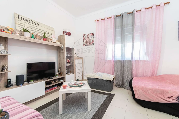 Apartamento T1 para Venda em Alhos Vedros
